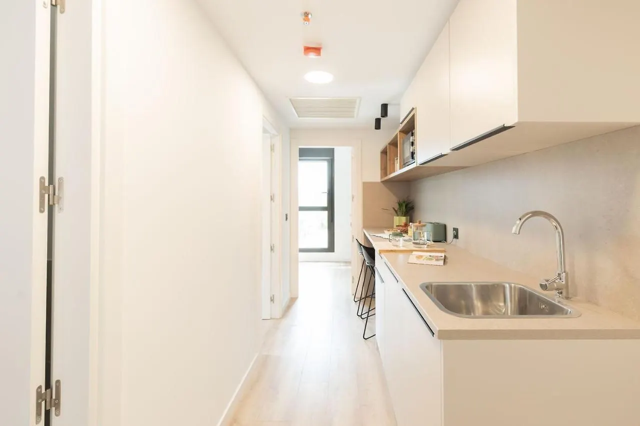 Yugo Pamplona Apartment 0*,